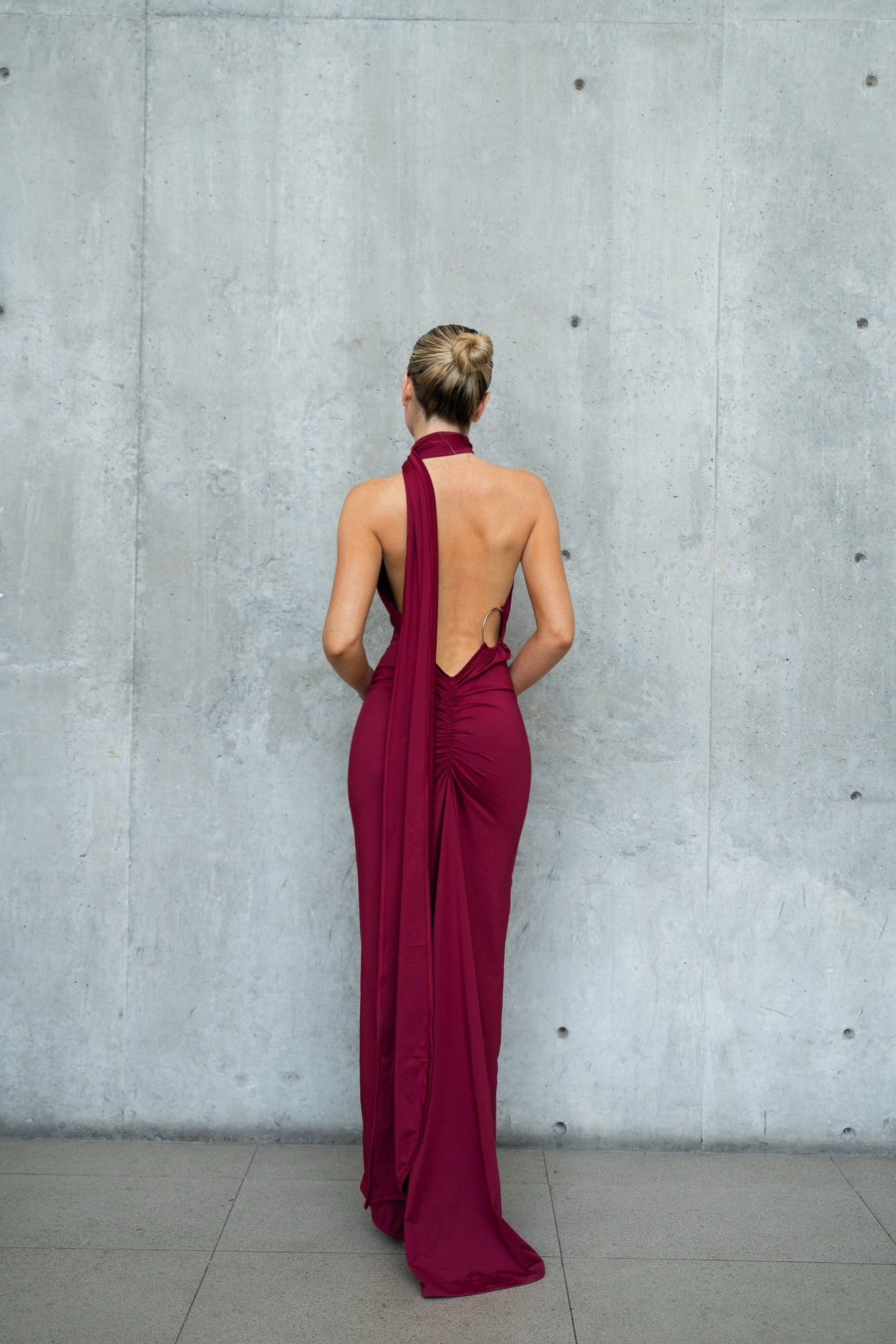 O N I K A - B U R G U N D Y