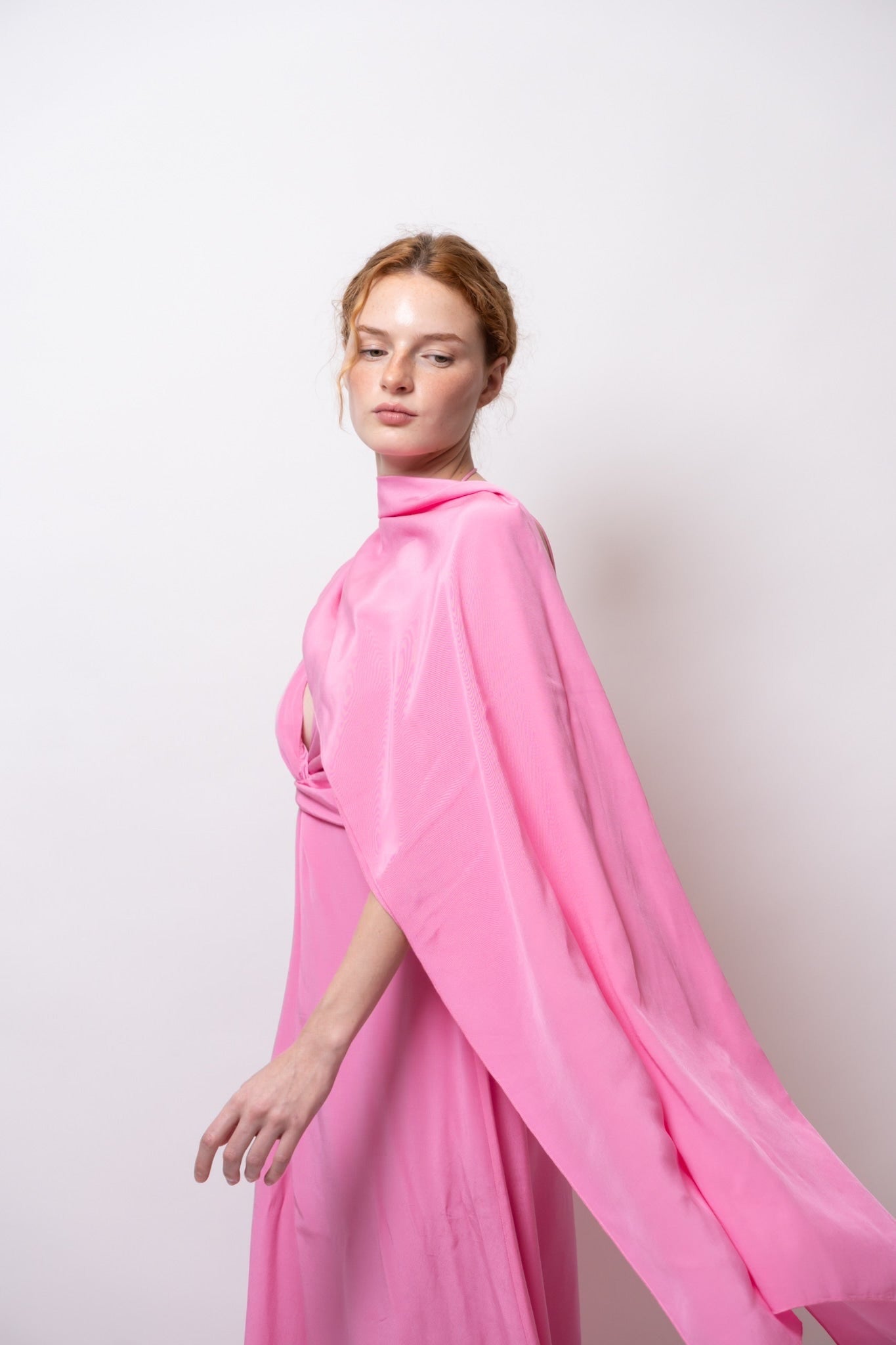 A L Ú N A - B U R N T P I N K