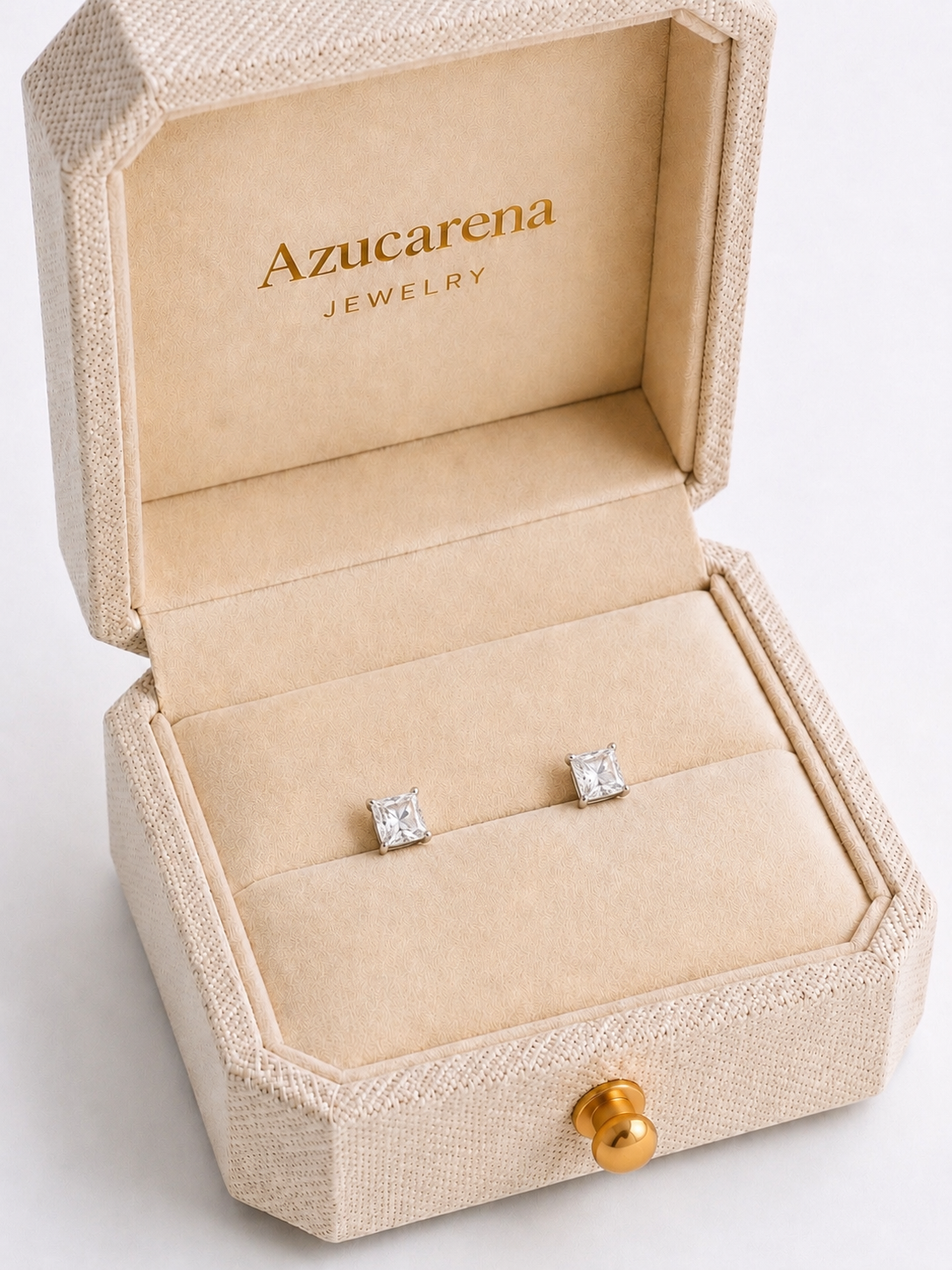 The Essence Studs - Moissanita