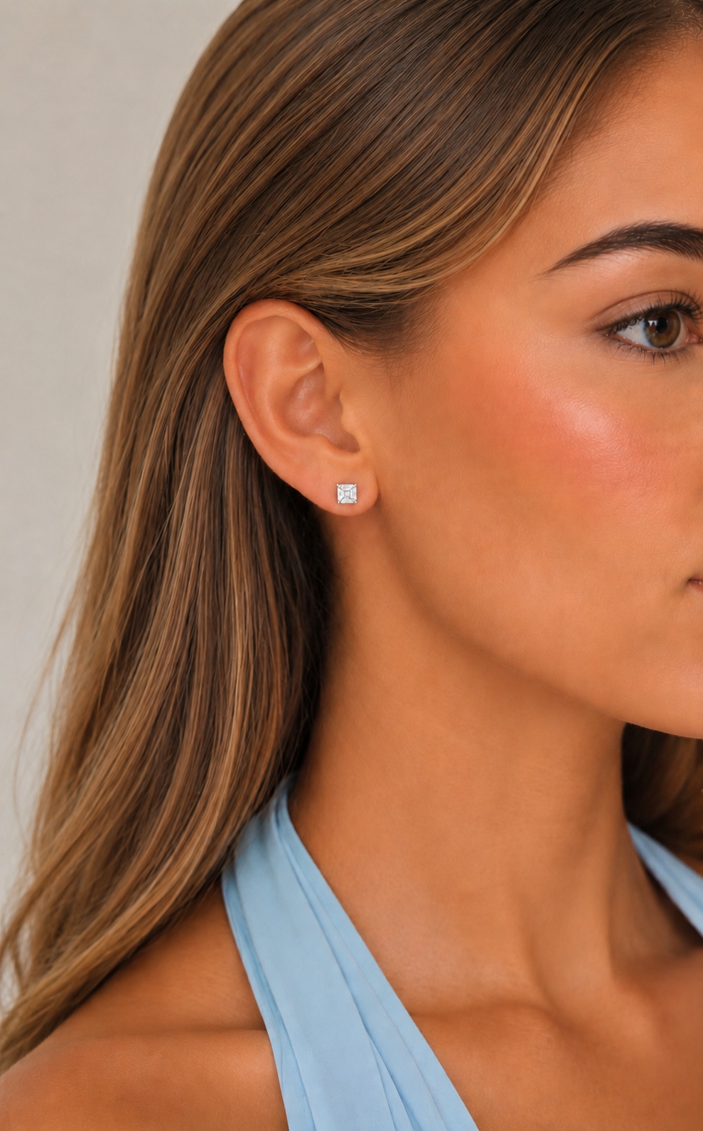 The Essence Studs - Moissanita