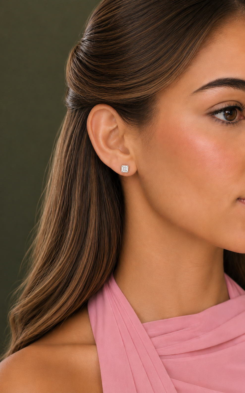 The Essence Studs - Moissanita